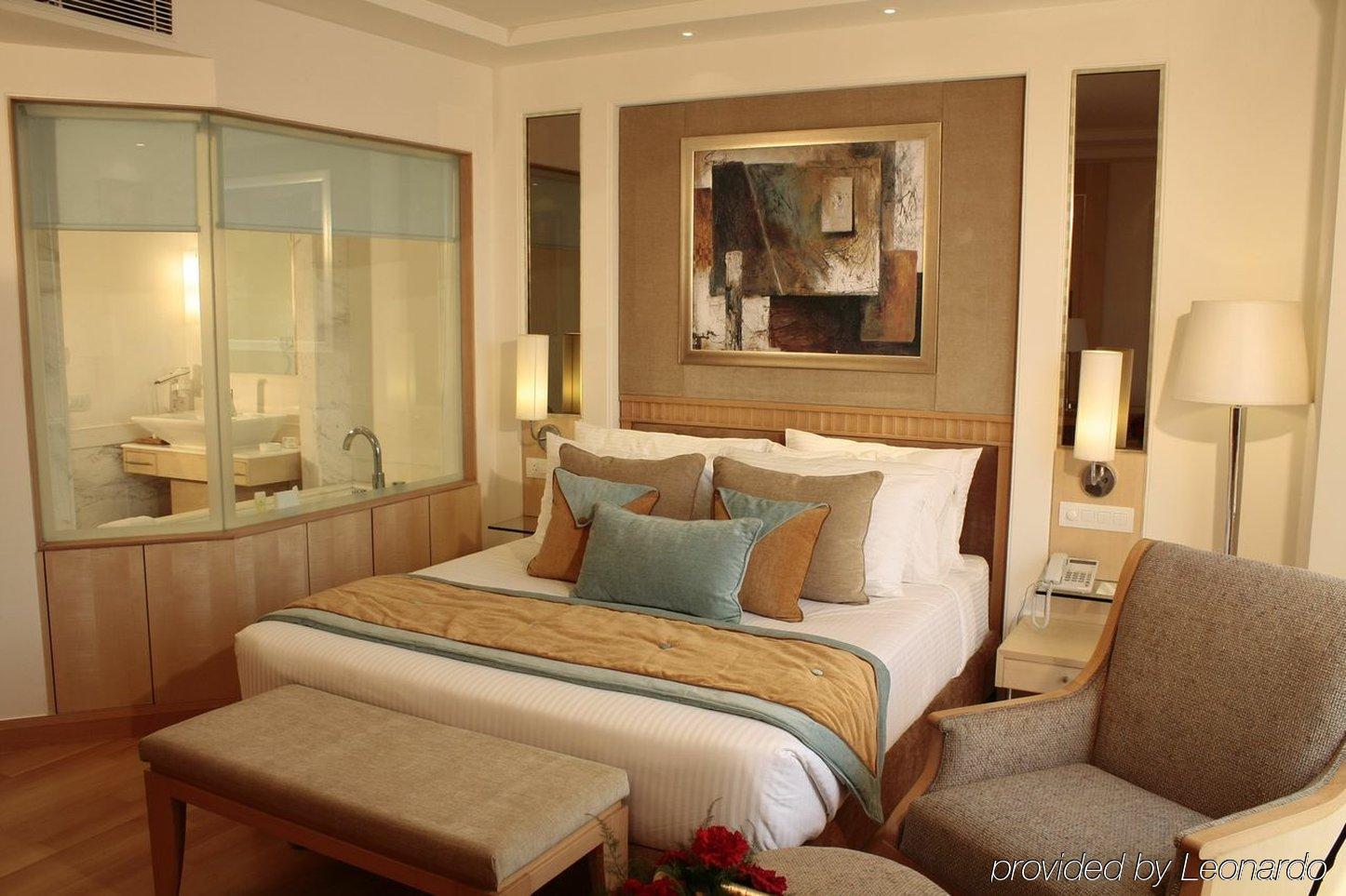 Vista Park Hotel Gurgaon Room photo