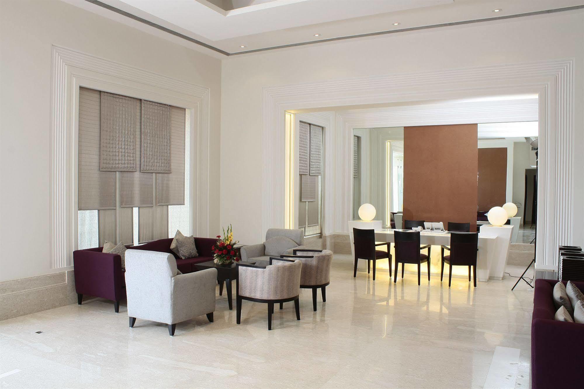 Vista Park Hotel Gurgaon Exterior photo